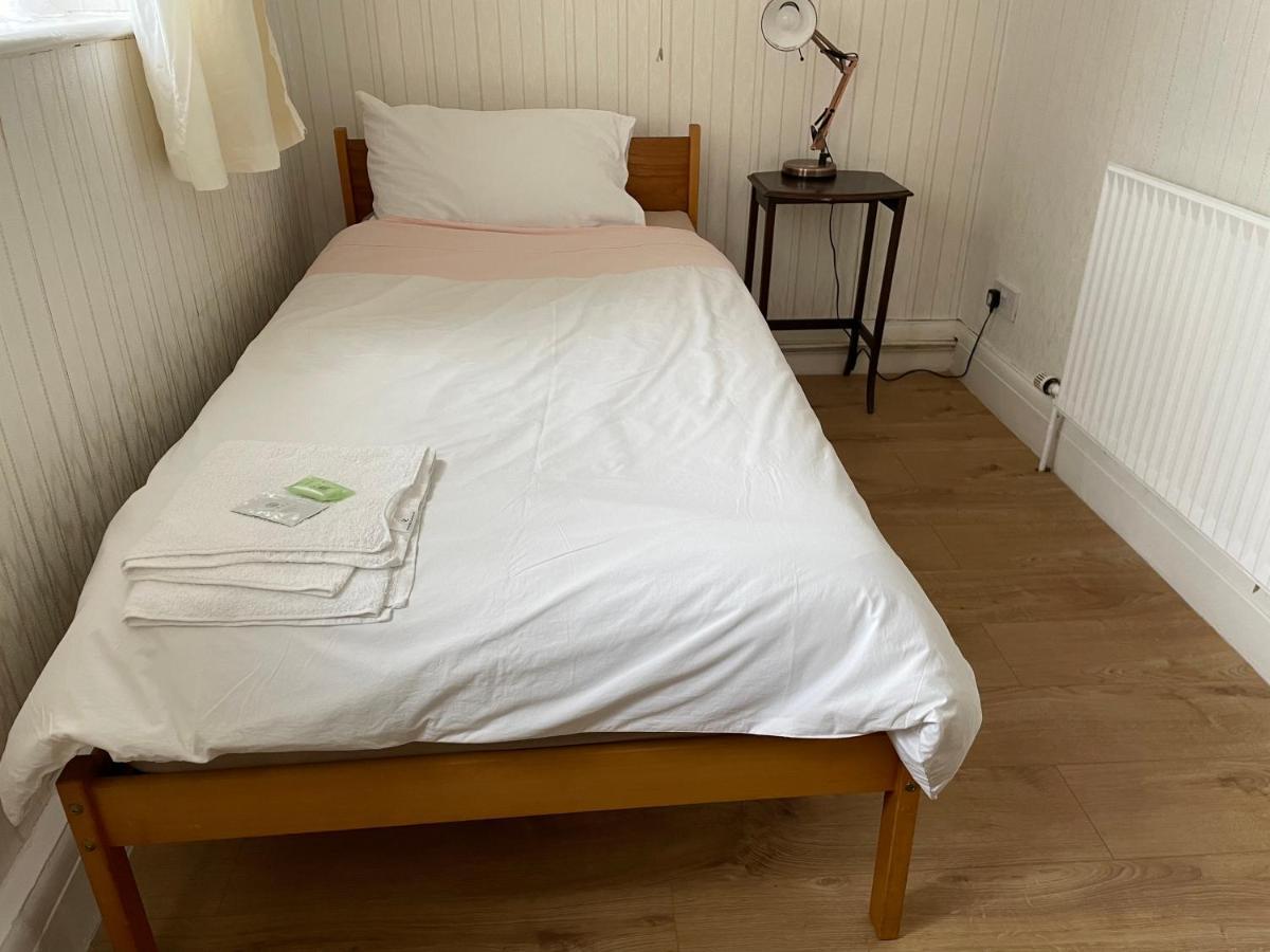 בלקפול Renovated 4-Bed Home - Sleeps 9 - Parking - Spa מראה חיצוני תמונה