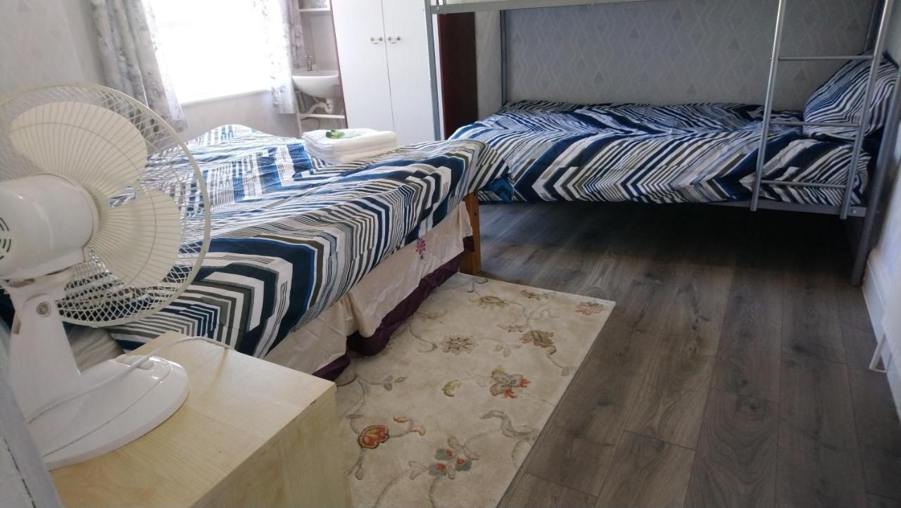 בלקפול Renovated 4-Bed Home - Sleeps 9 - Parking - Spa מראה חיצוני תמונה